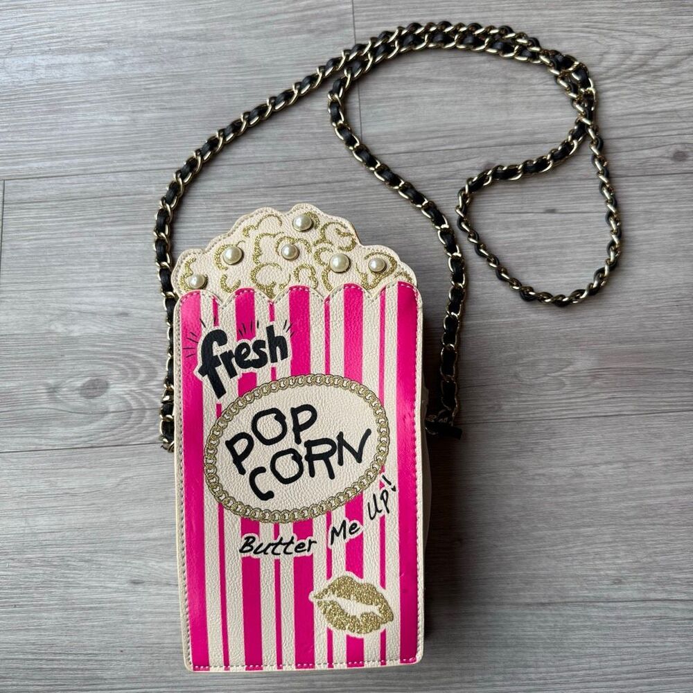 Betsey Johnson Butter Me Up Popcorn Crossbody Bag collectors